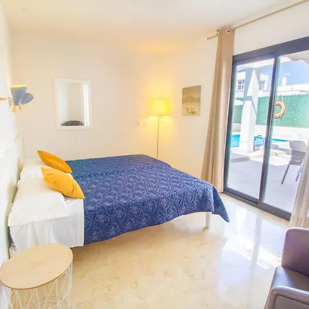 Alex בית נופש קאן פיקפורט