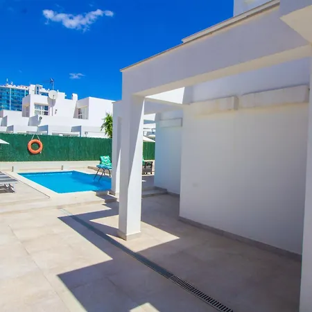 Alex קאן פיקפורט