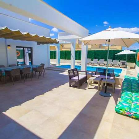 Alex Semesterbostad *